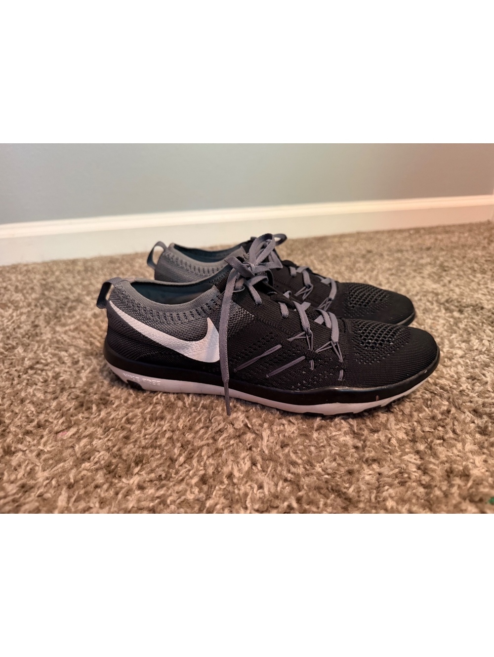Nike Free Flyknit Sneakers Women’s 8